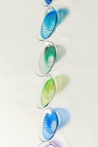 6-colored-contact-lenses-in-a-row